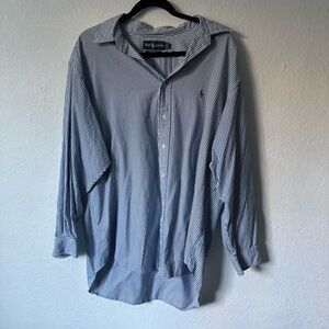 Ralph Lauren Yarmouth Cotton Oxford shirt in a blue white stripe pattern